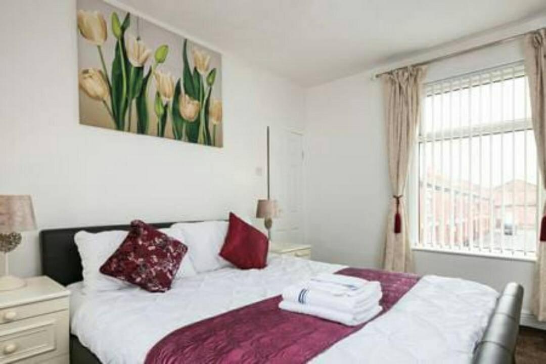 Brigstock Holidays House Manchester Luaran gambar