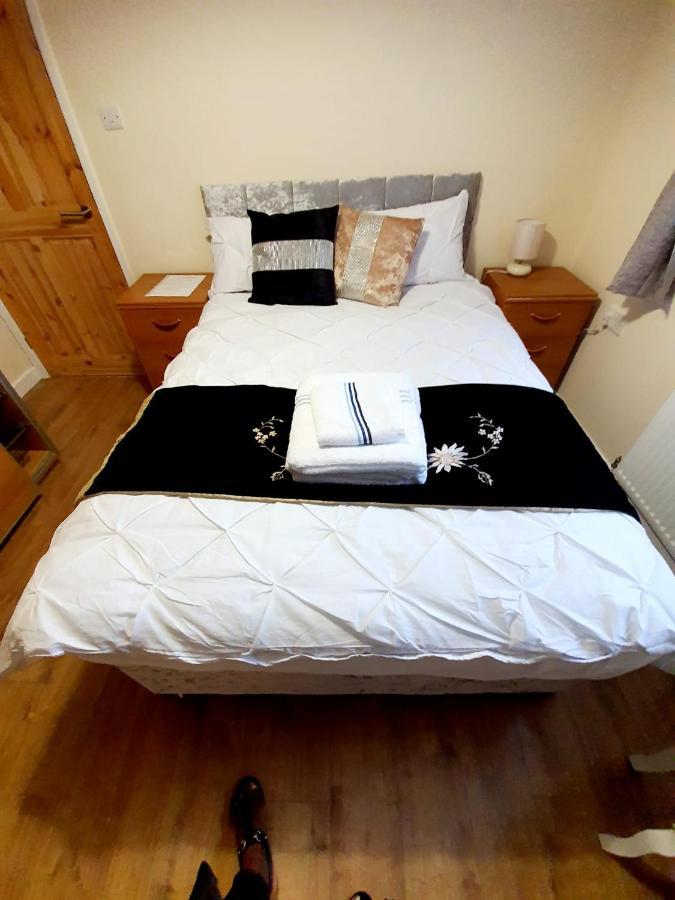 Brigstock Holidays House Manchester Luaran gambar